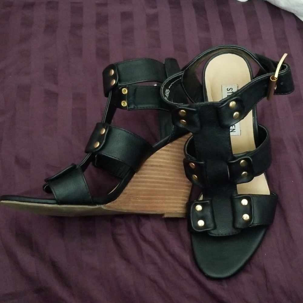 Steve madden black wedges size 6.5